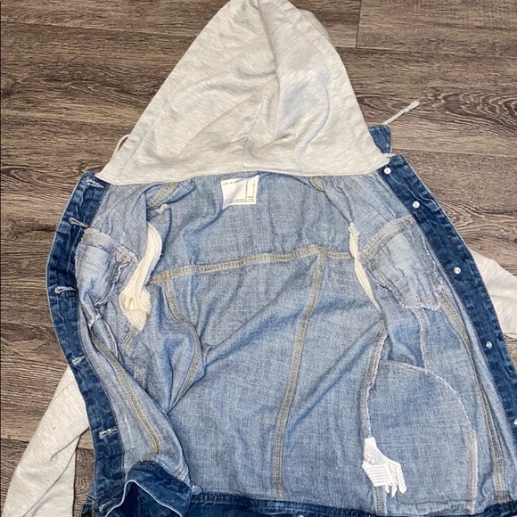 Oversized hooded Jean Jacket - Picture 6 of 7